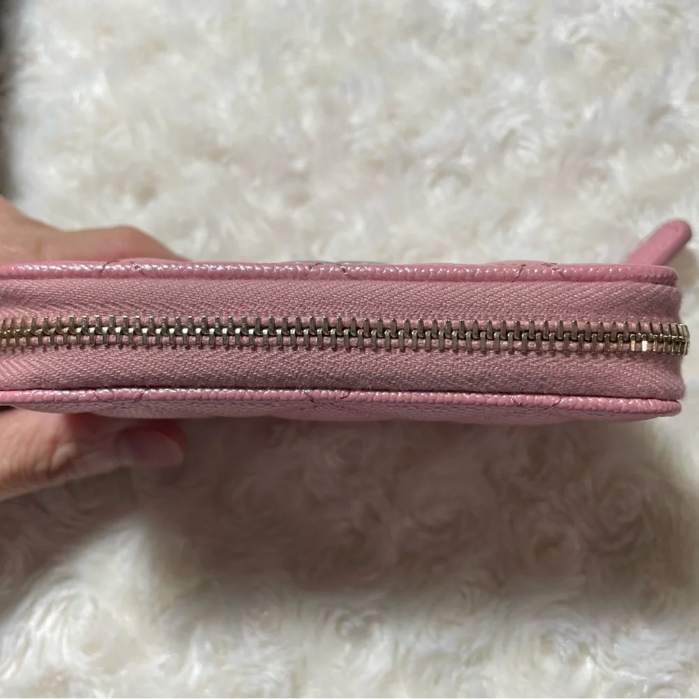 Chanel Iridescent Pink Caviar Leather Card Case